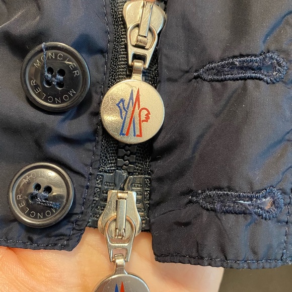 Moncler wind jacket (2yrs) - Picture 7 of 8